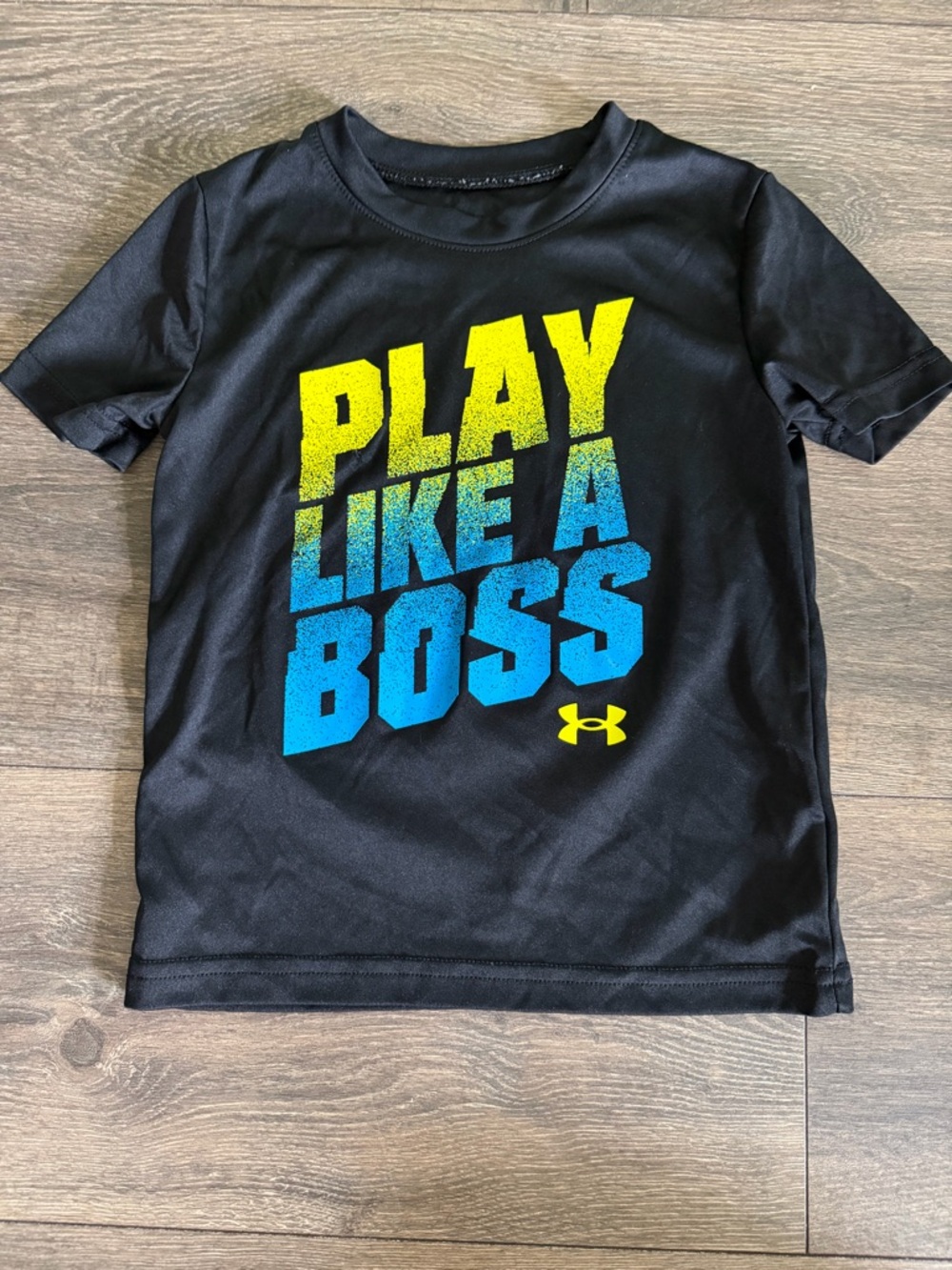 Sz 4 Under Armour Kids 'Play Like A Boss' Black Graphic Athletic Tee